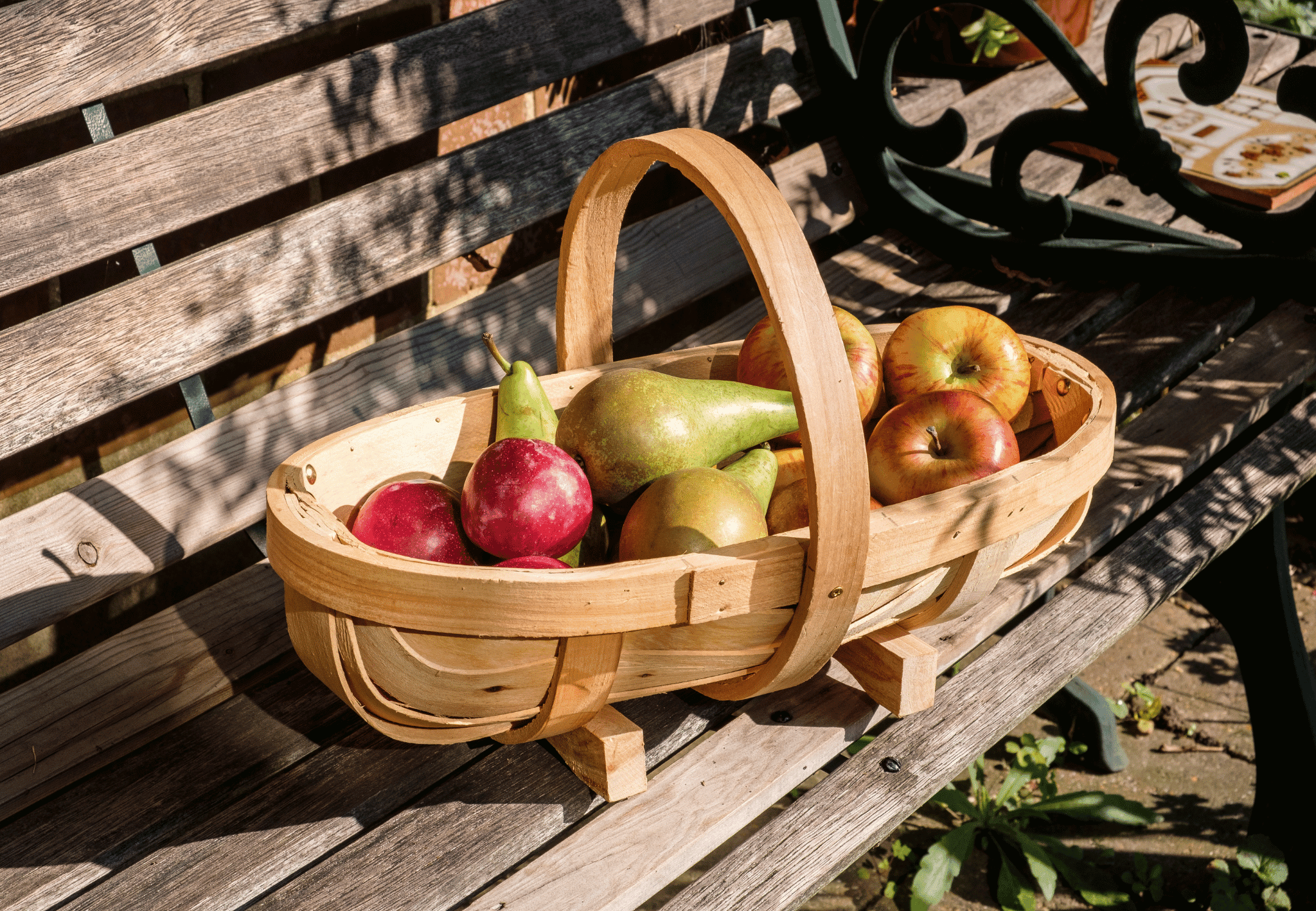  Burgon & Ball Medium Traditional Wooden Trug GHV/TRM The Green Thumb Club